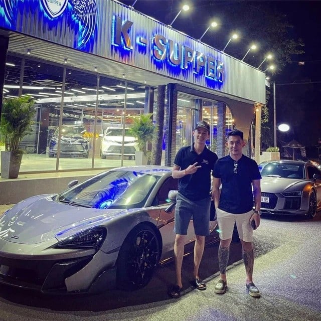Soi dàn xe của 'cực phẩm một thời' Tống Đông Khuê: Từ McLaren, Ferrari đến Rolls-Royce, có xe dùng tiền bạn gái để mua- Ảnh 3.