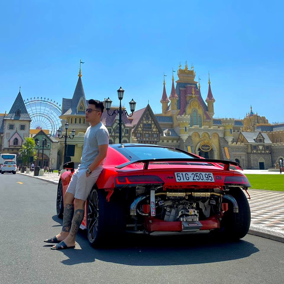 Soi dàn xe của 'cực phẩm một thời' Tống Đông Khuê: Từ McLaren, Ferrari đến Rolls-Royce, có xe dùng tiền bạn gái để mua- Ảnh 5.