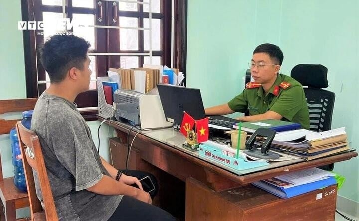 16-1760578263-hai-thanh-nien-tron-khoi-song-bac-o-campuchia.jpg
