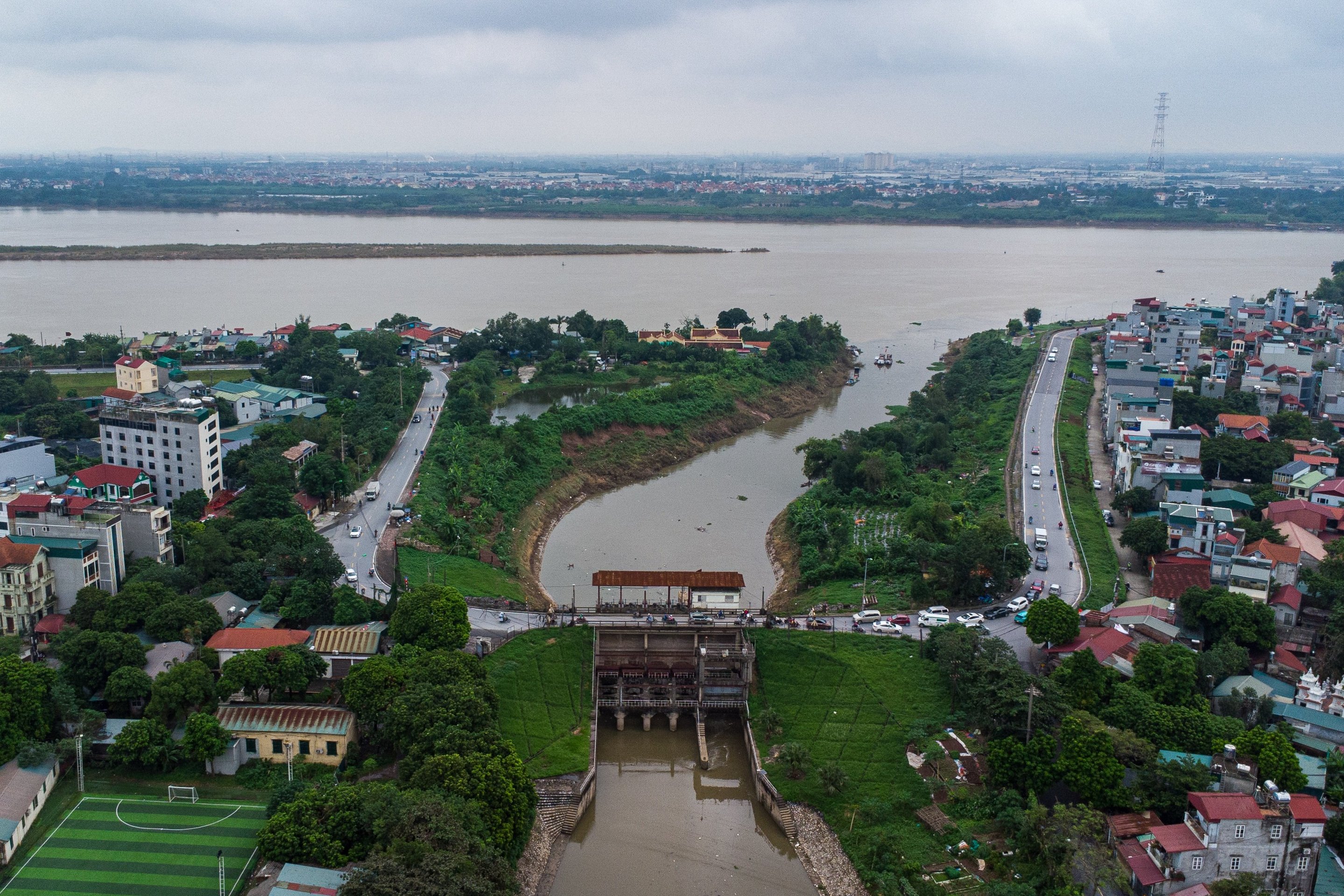 16-1760581185-hien-trang-vi-tri-xay-cong-trinh-chong-ngap-lon-nhat-ha-noi.jpg
