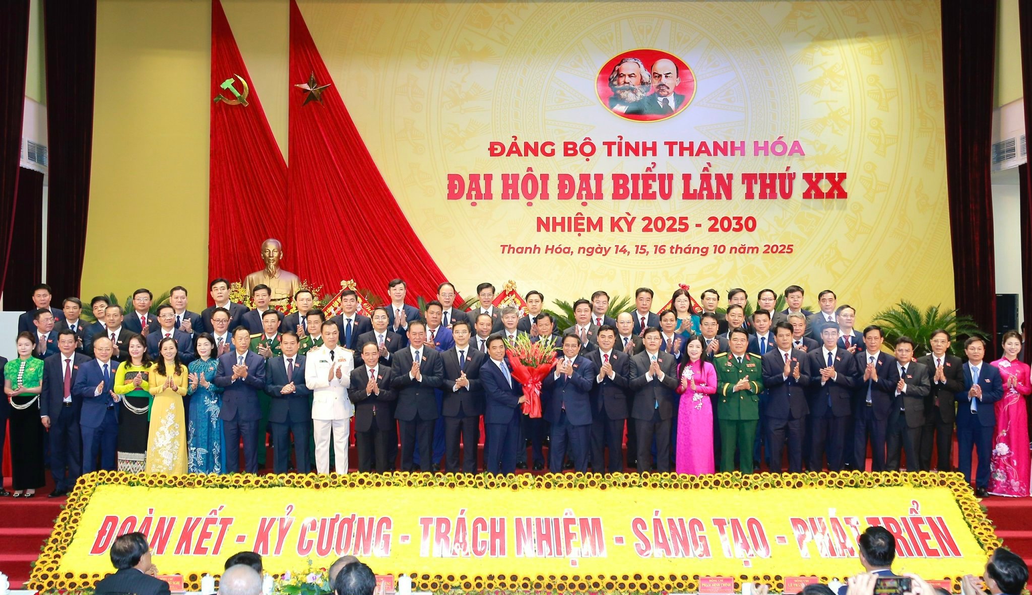 Chân dung nữ Tỉnh ủy viên 31 tuổi, trẻ nhất tỉnh Thanh Hóa nhiệm kỳ 2025-2030 - Ảnh 2.