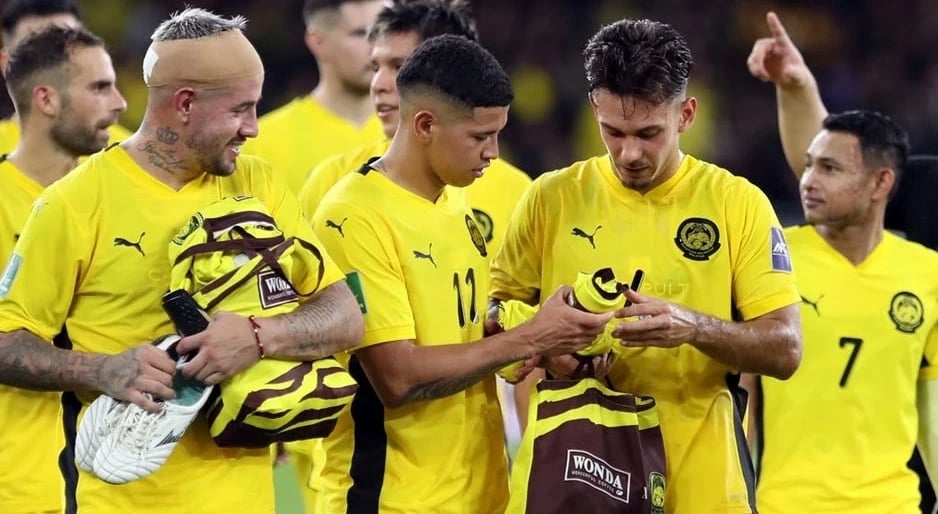 16-1760587397-khi-nao-fifa-phan-quyet-bong-da-malaysia.jpg