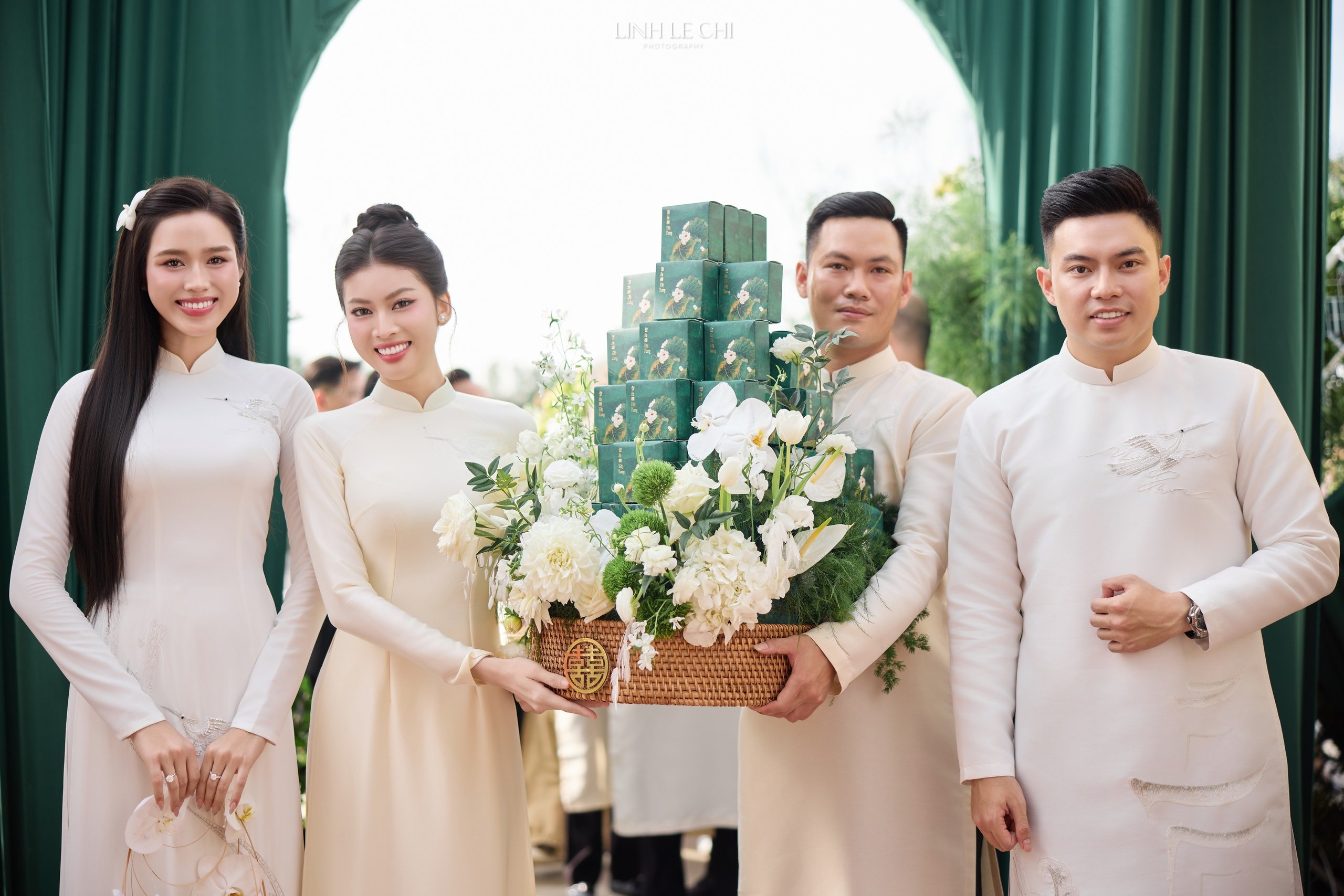 HH Đỗ Hà ăn hỏi: Cô dâu đặt 21 bộ áo dài, riêng áo dài cưới từ tên gọi đã mang ý nghĩa đặc biệt - Ảnh 10.