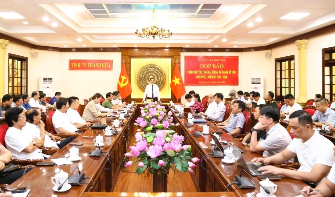 Thanh Hóa giải đáp băn khoăn của dư luận về nữ Tỉnh ủy viên trẻ nhất tỉnh - Ảnh 1.