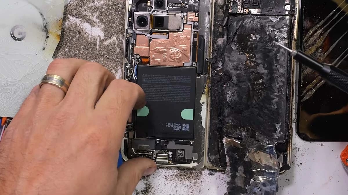 17-1760684533-tham-hoa-voi-smartphone-google-pixel-moi-nhat.jpg