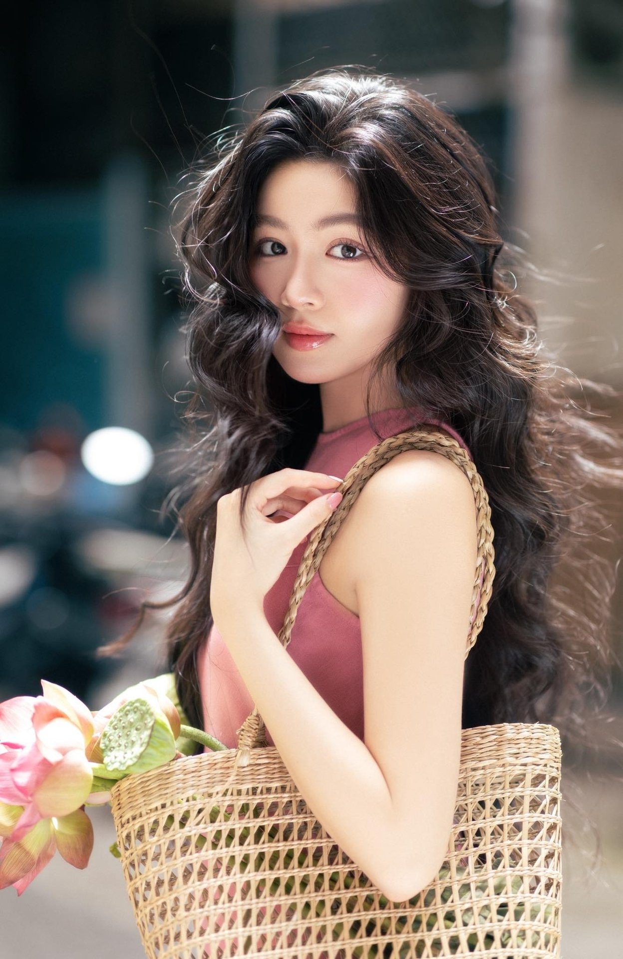 Câm nín trước visual Lọ Lem- Ảnh 1.