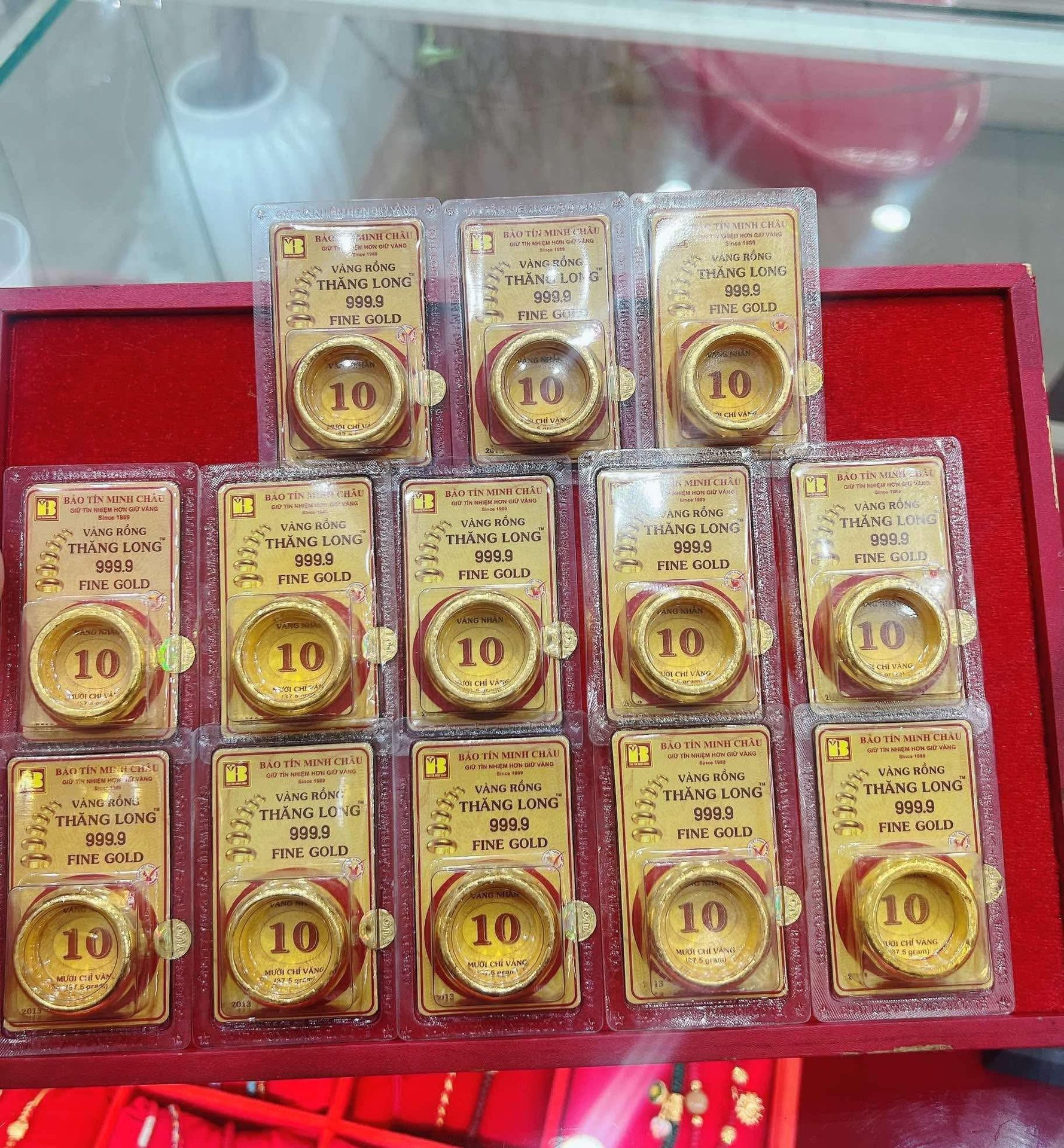 Mang 10 chỉ vàng đi bán ngày giá lập đỉnh, người phụ nữ ở Hà Nội gặp cảnh sợ hãi,