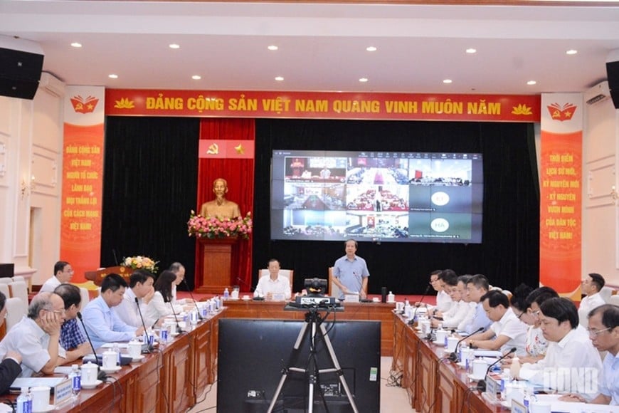 18-1760746801-bo-giao-duc-va-dao-tao-chuan-bi-bien-soan-bo-sach-giao-khoa-thong-nhat.jpg
