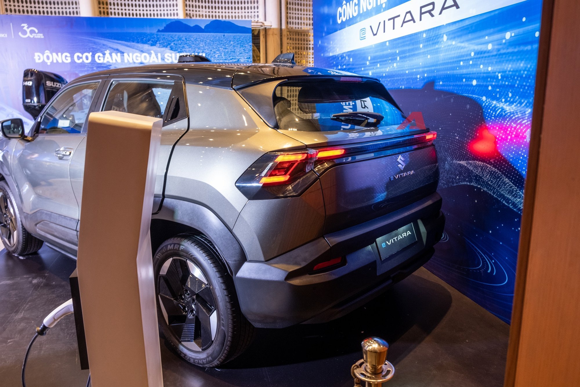 Suzuki eVitara bất ngờ xuất hiện tại Việt Nam: SUV thuần điện ngang cỡ VF 6, đi được tối đa 500km/lần sạc- Ảnh 8.