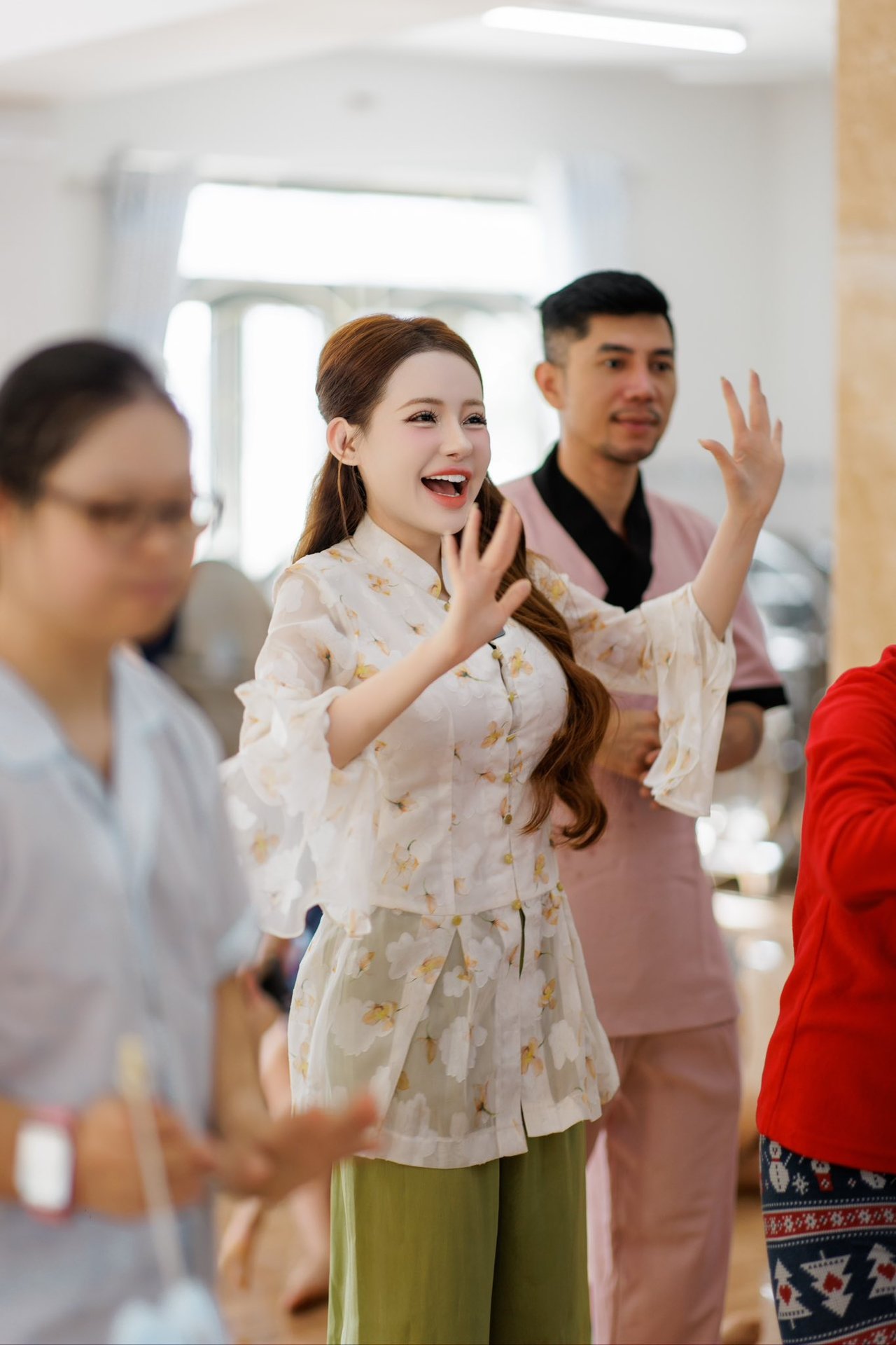 Lương Bằng Quang “điên loạn, tan nát” đợi Ngân 98 trở về- Ảnh 2.