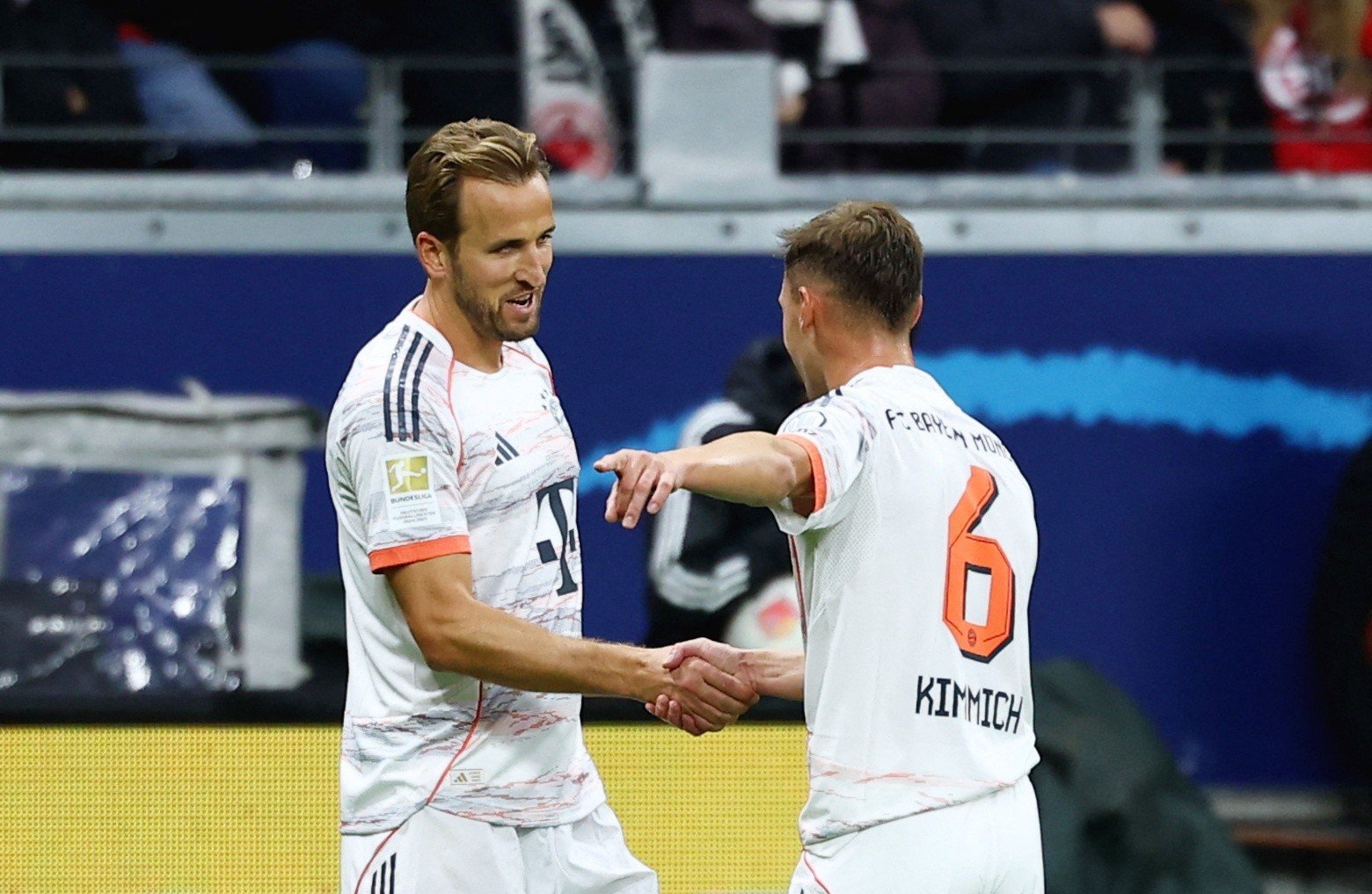 18-1760773055-kane-la-bieu-tuong-quyen-luc-moi-cua-bayern-munich.jpg