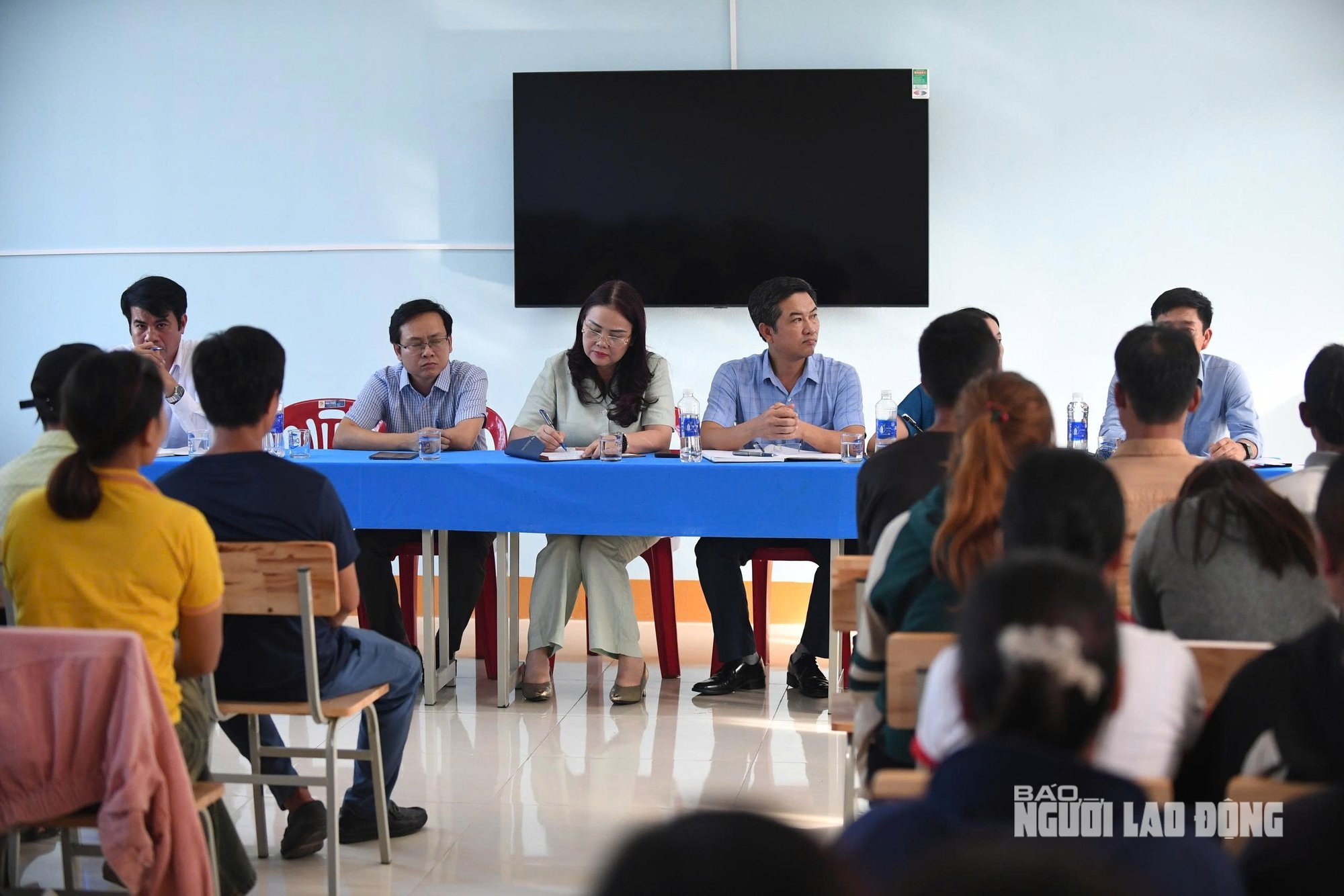 Nữ phó hiệu trưởng sắp 