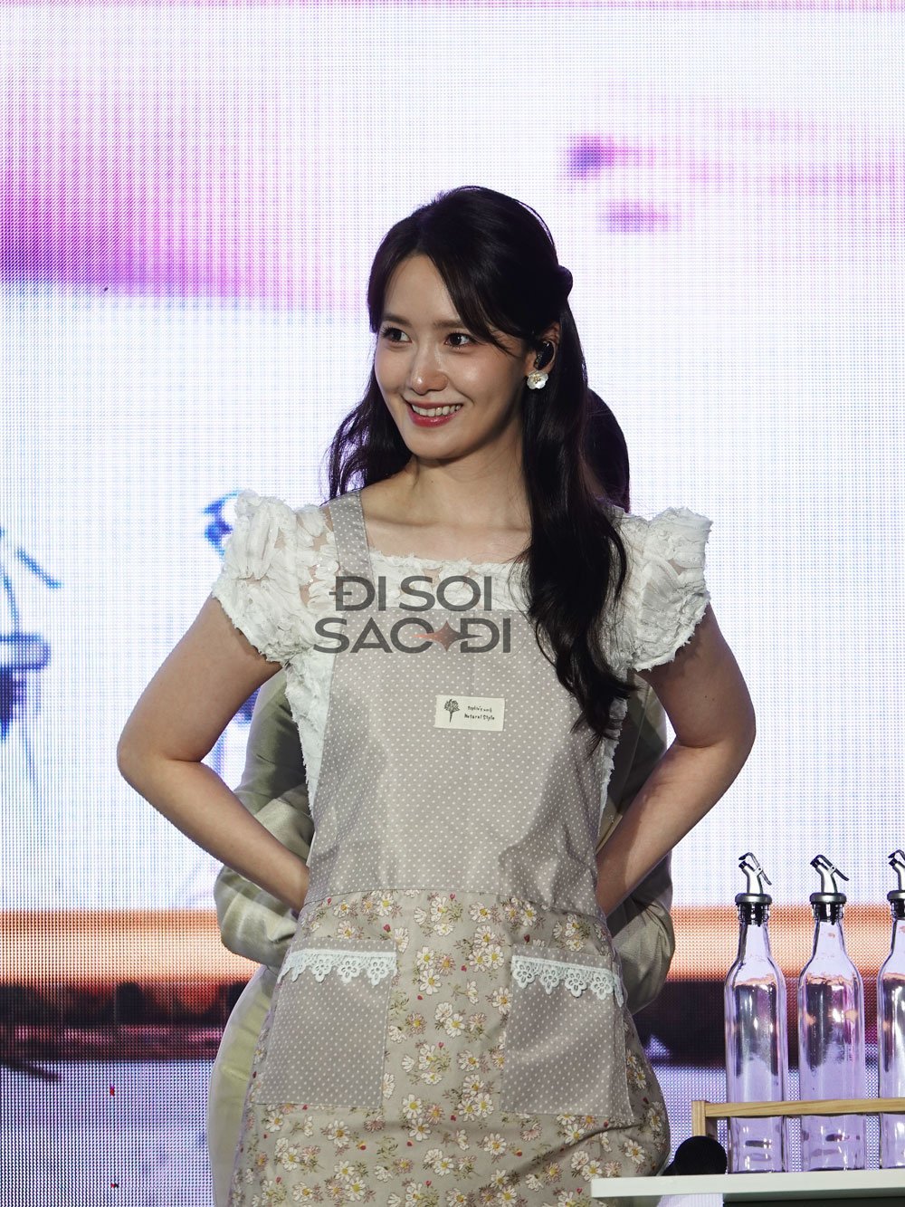 Fan meeting Yoona (SNSD) tại Việt Nam: Nữ thần đội nón lá chuẩn “dâu Việt”, quyết chưa ăn phở chưa về Hàn!- Ảnh 11.