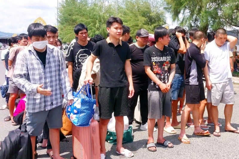 Tiếp nhận 48 công dân Việt Nam từ Campuchia trở về -0