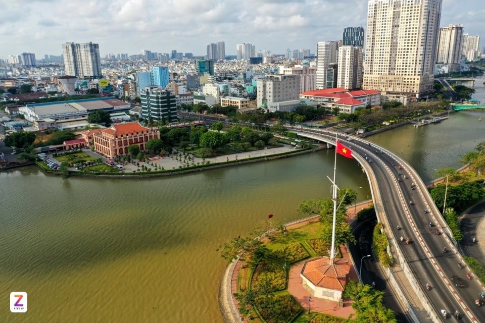 19-1760852910-tphcm-ngung-du-an-nha-o-tai-ben-nha-rong.jpeg