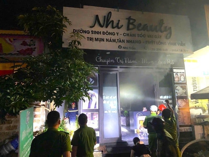 Phóng hỏa đốt nhà người tình 1.jpg