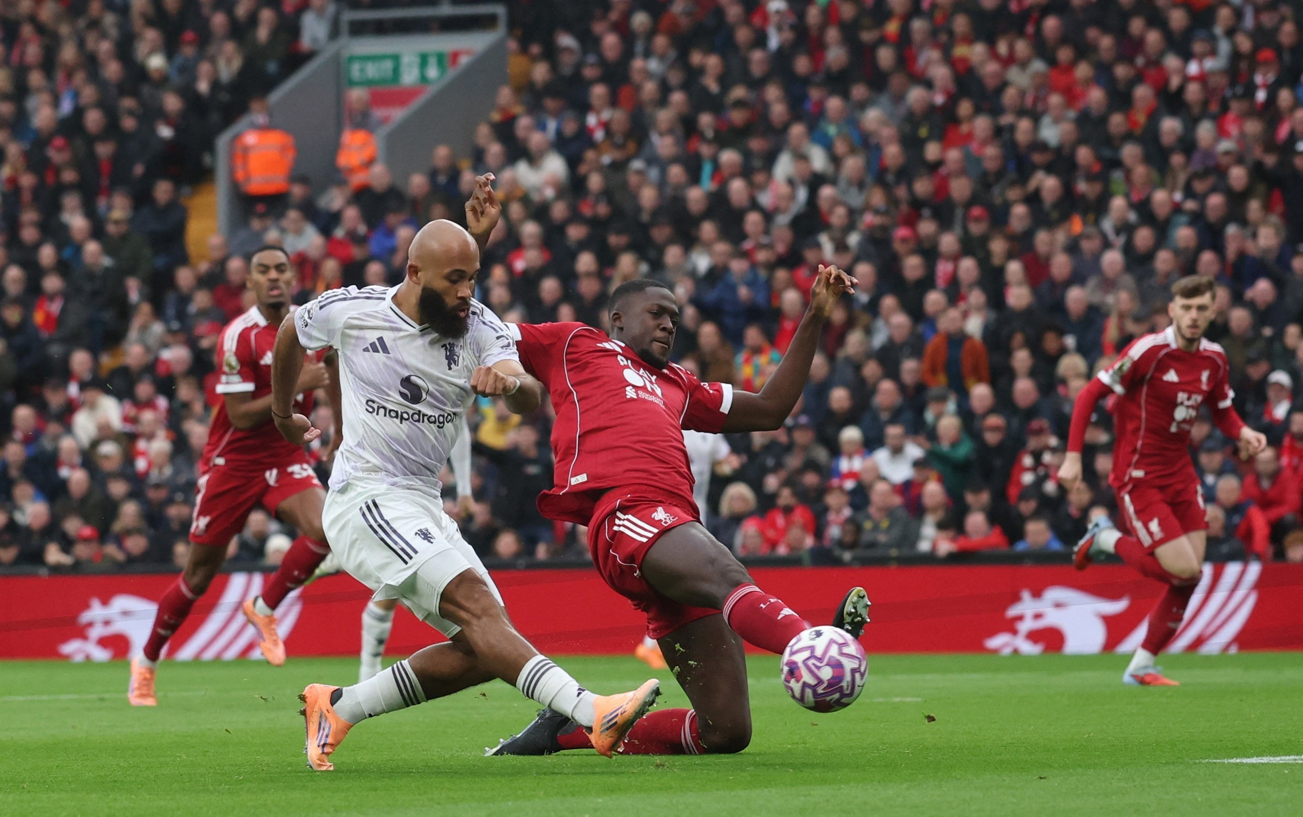 20-1760915640-mu-lan-dau-thang-liverpool-tai-anfield-sau-9-nam.jpg