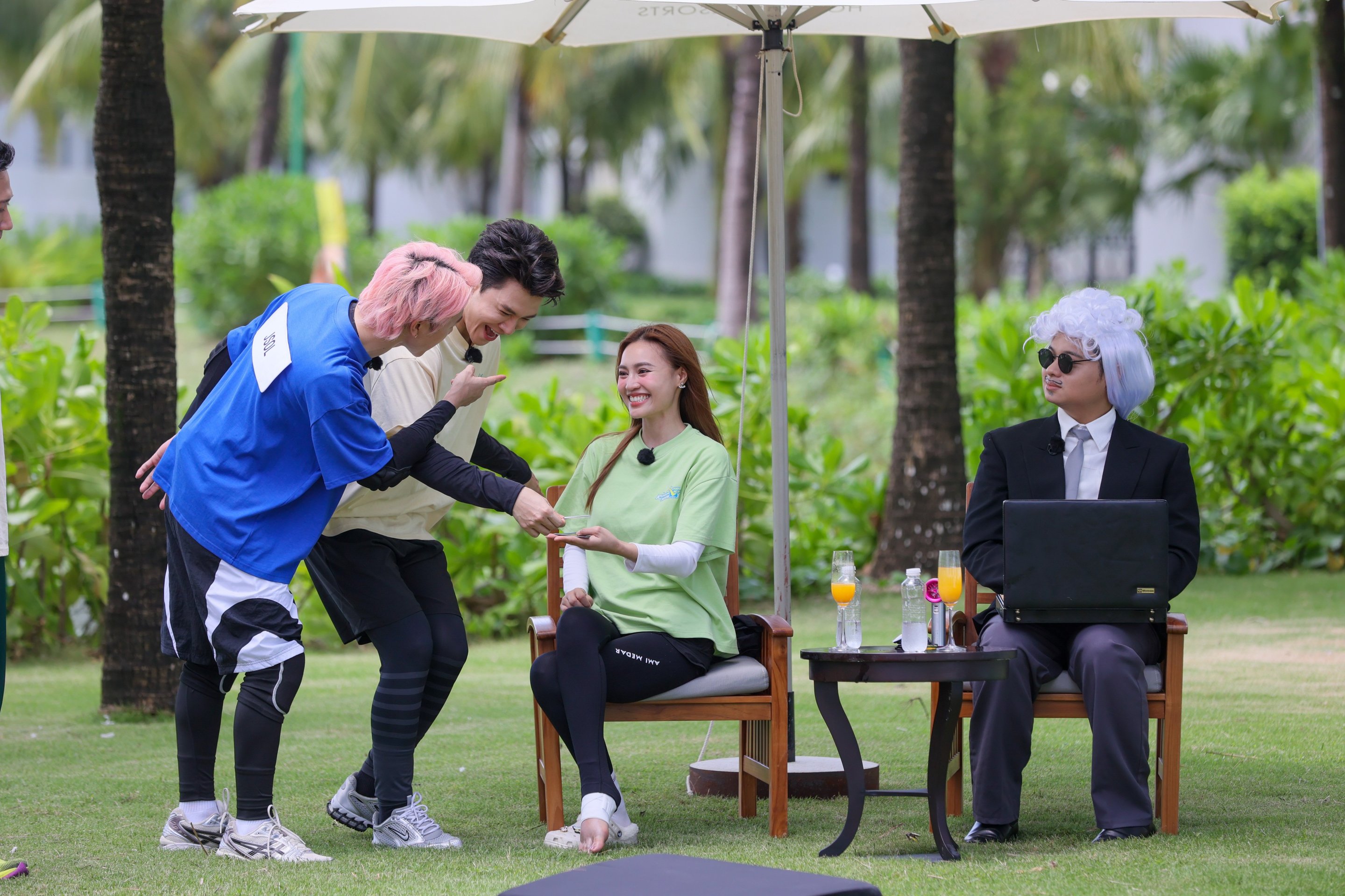 20-1760918297-running-man-vietnam-lay-tien-tu-dau-de-san-xuat-va-an-chia-ra-sao.jpg
