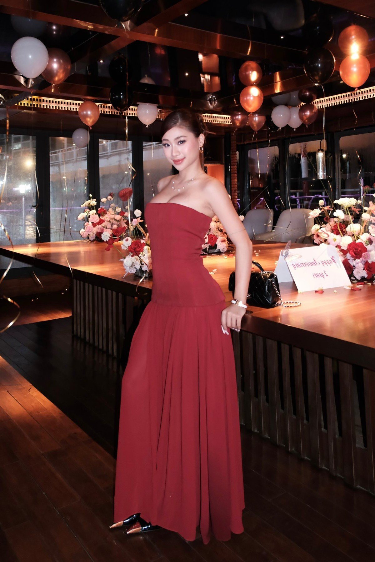 Phía Louis Phạm vào ngày 9/10 cũng gây chú ý với dòng trạng thái đầy tâm trạng: