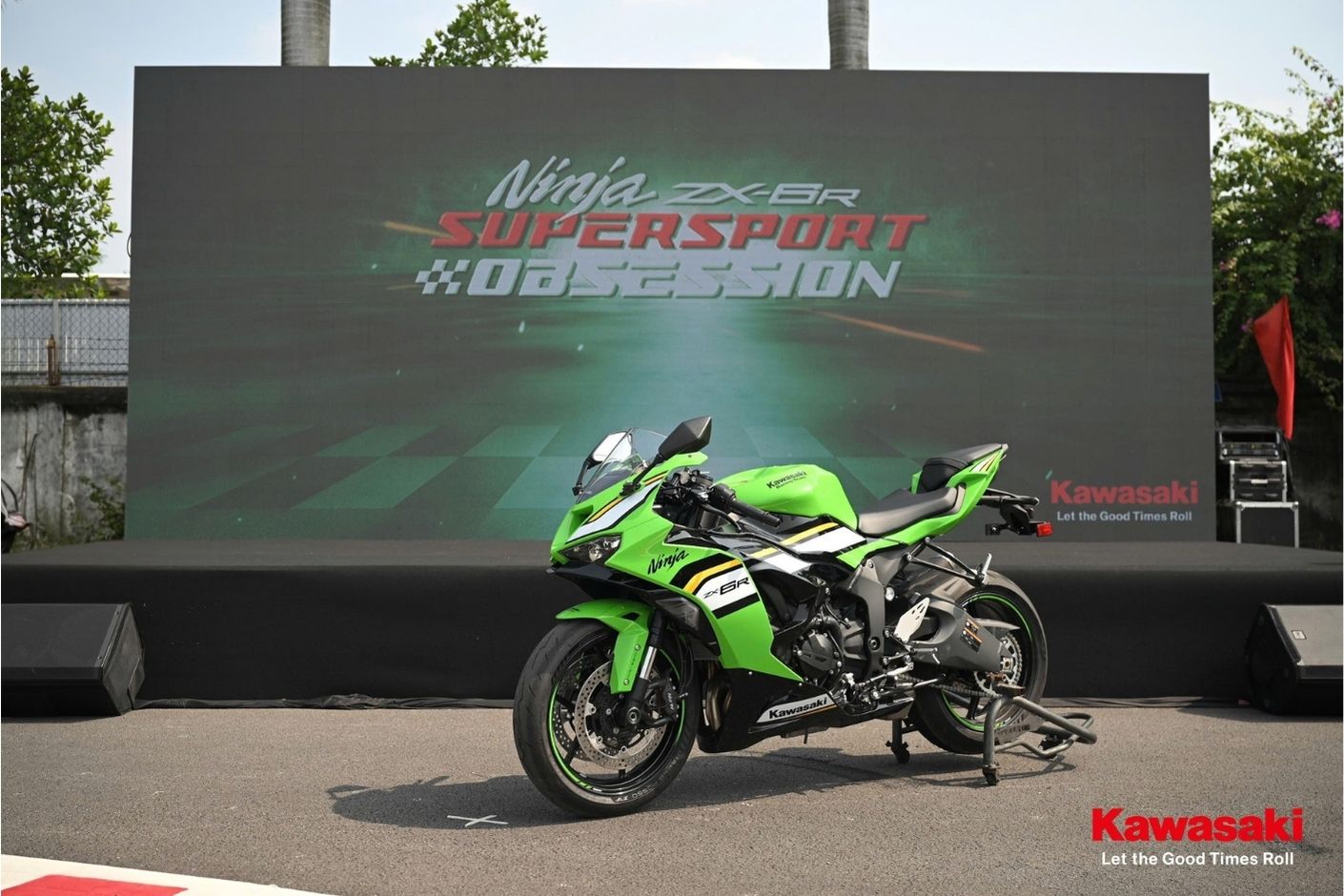 Vừa ra mắt Việt Nam xe Ninja Nhật trang bị 'tận răng', mạnh gấp rưỡi xe Honda, Yamaha: Giá bất ngờ?- Ảnh 2.