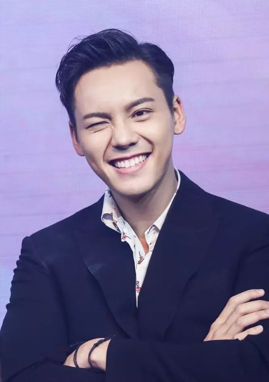 Trần Vỹ Đình khoe vội có con với