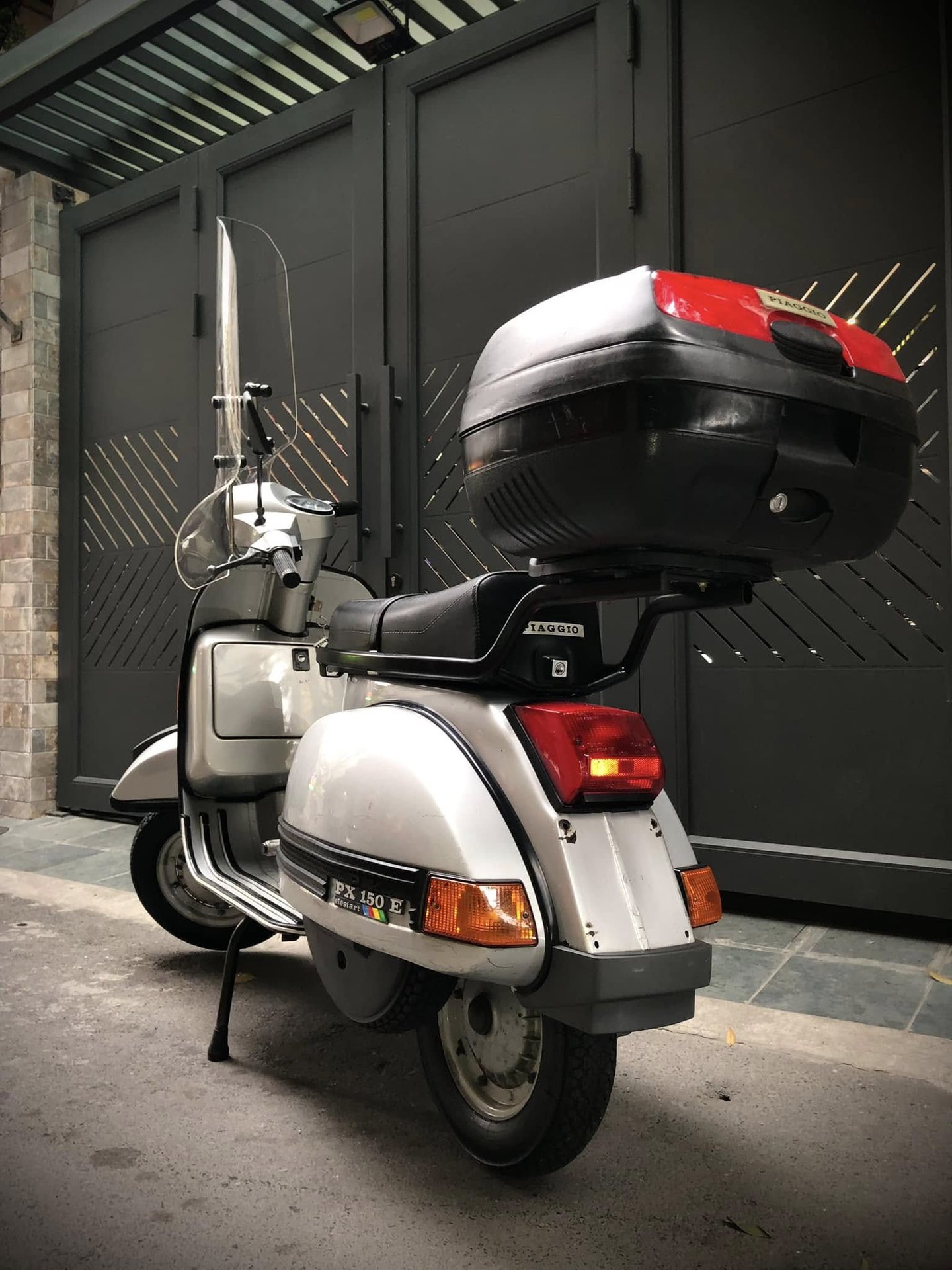 30 năm tuổi, Vespa PX150E vẫn được rao bán 170 triệu đồng, gấp đôi Honda SH- Ảnh 3.