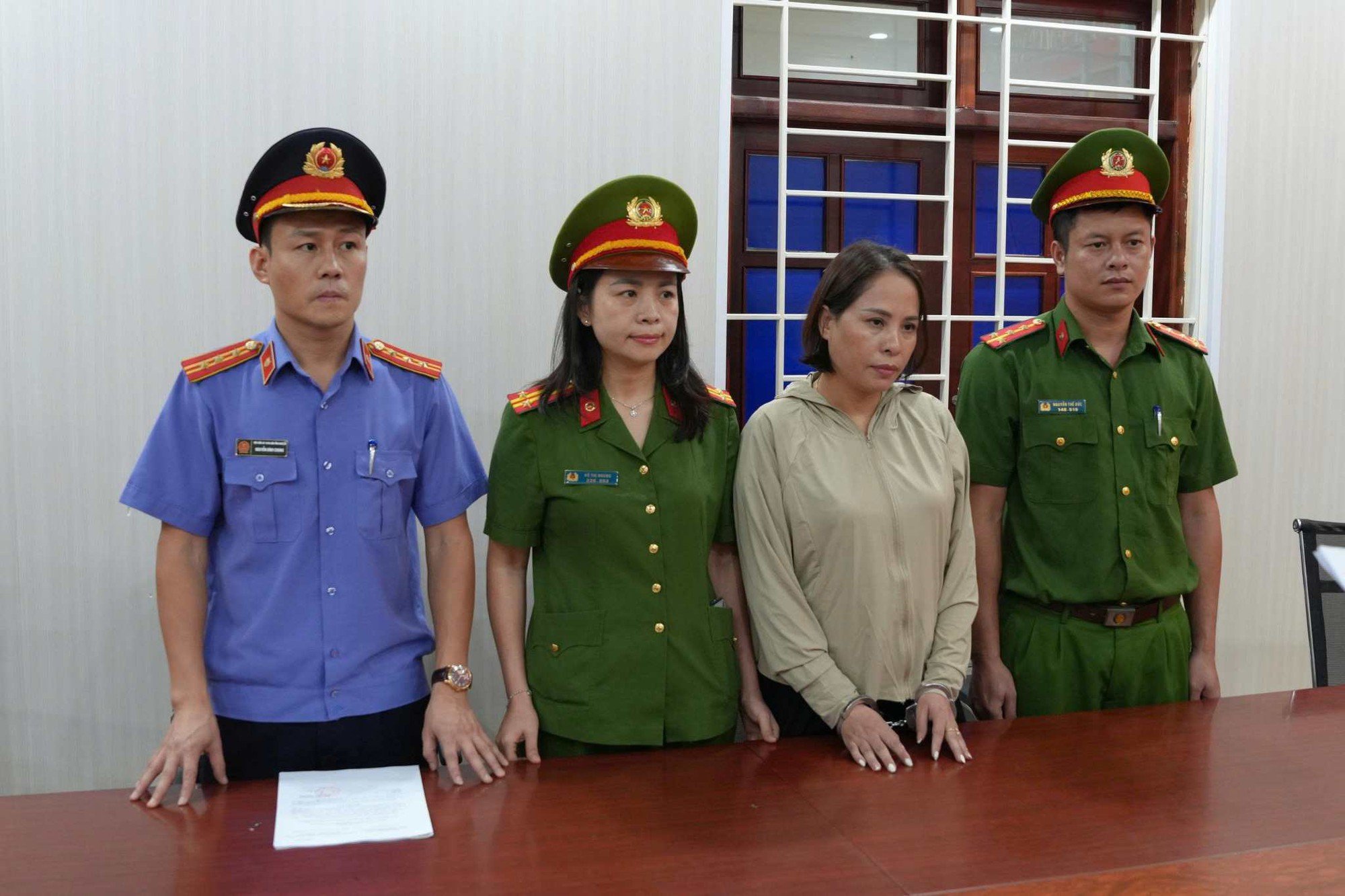 Cận cảnh xưởng sản xuất dầu ăn giả ở Nghệ An: Đã bán 2,7 triệu lít khắp các tỉnh, thu lợi 75 tỷ đồng- Ảnh 3.