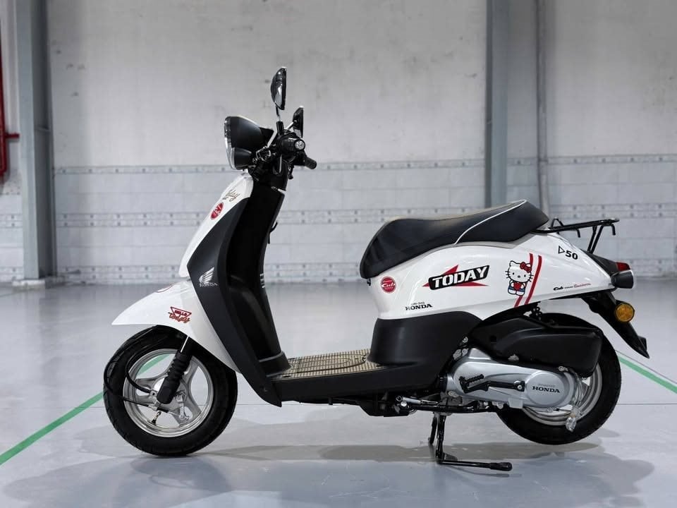 Xe ga dáng cổ điển của Honda về đại lý Việt Nam, siêu tiết kiệm xăng chỉ 1,8L/100 km- Ảnh 2.