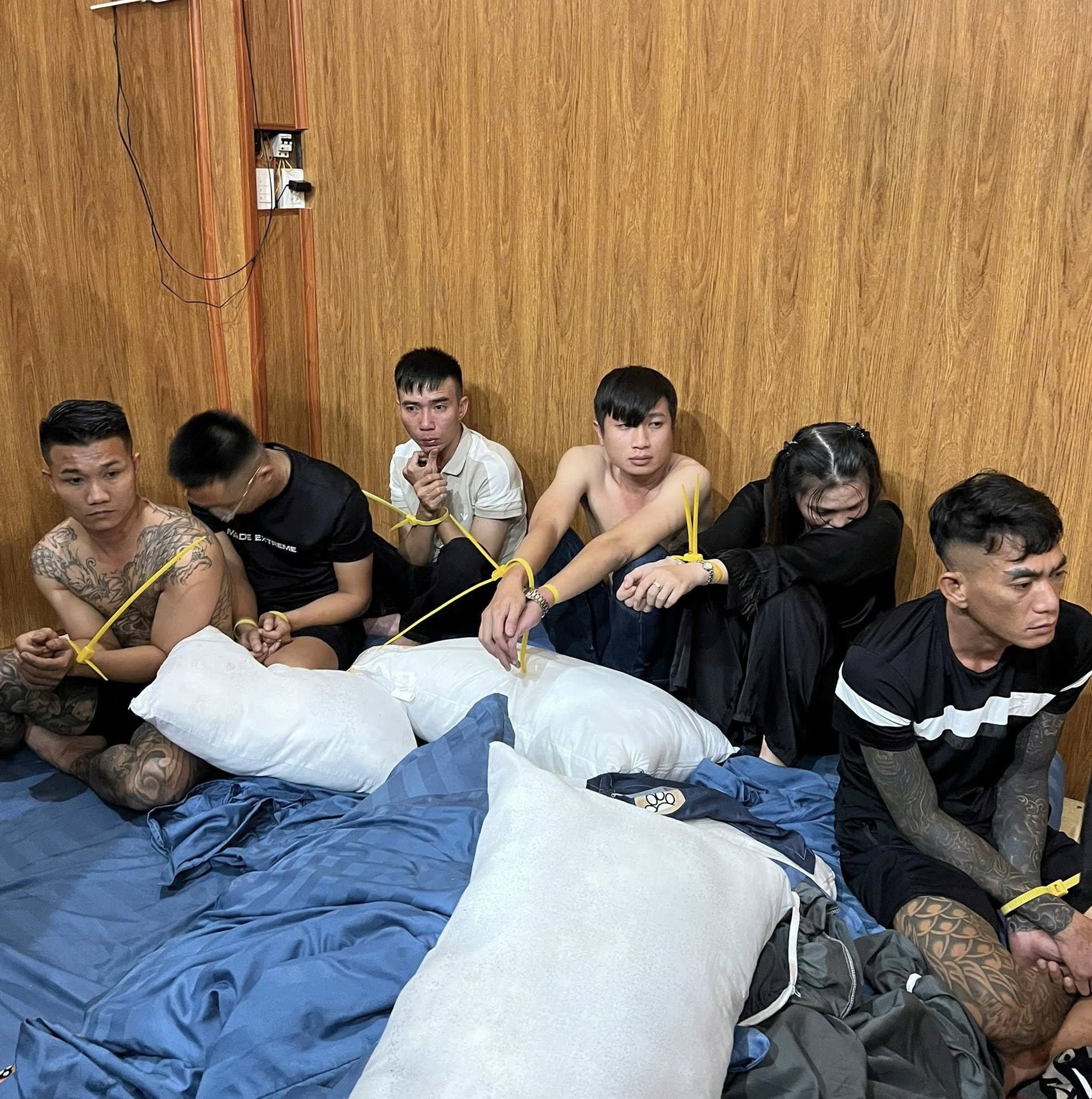 Cảnh tượng thác loạn trong bữa tiệc sinh nhật tại homestay ở Măng Đen, 28/30 đối tượng dương tính ma tuý- Ảnh 2.