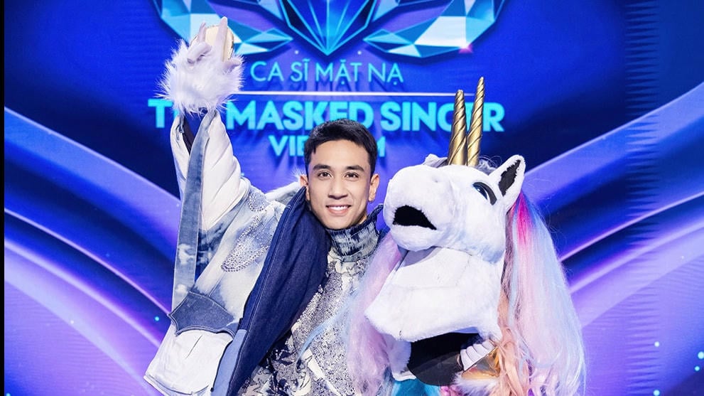 Nam ca sĩ hát tại hôn lễ trong mơ của Hoa hậu Đỗ Hà là ai?- Ảnh 5.