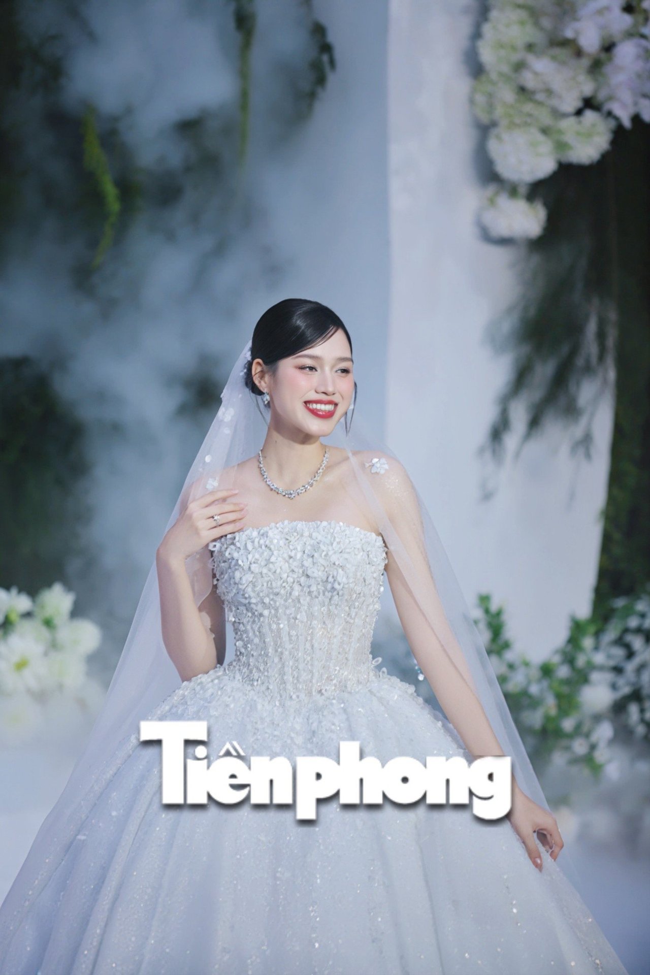 Toàn cảnh đám cưới từ 6h sáng tới đêm khuya của Hoa hậu Đỗ Thị Hà- Ảnh 22.