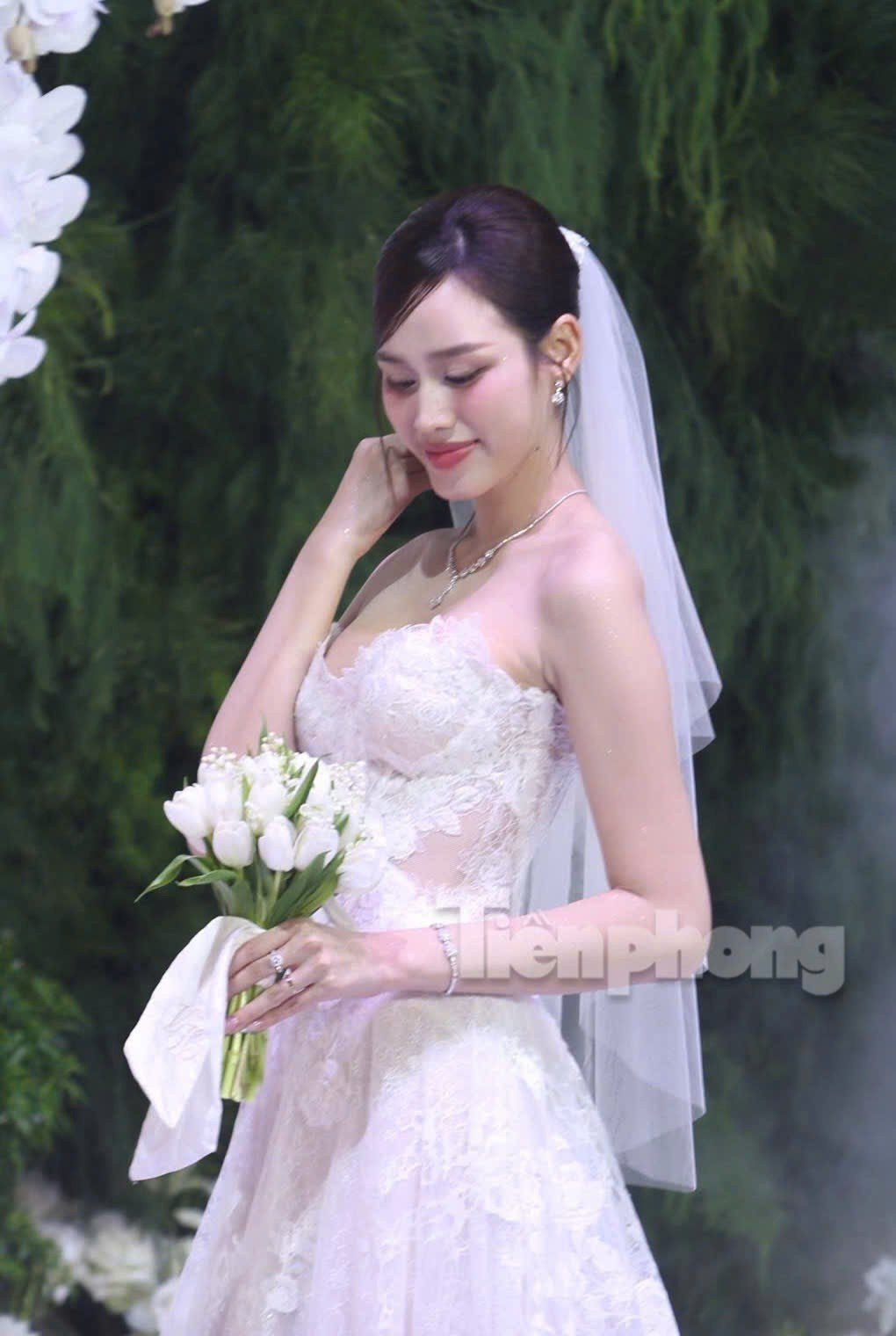 Toàn cảnh đám cưới từ 6h sáng tới đêm khuya của Hoa hậu Đỗ Thị Hà- Ảnh 26.