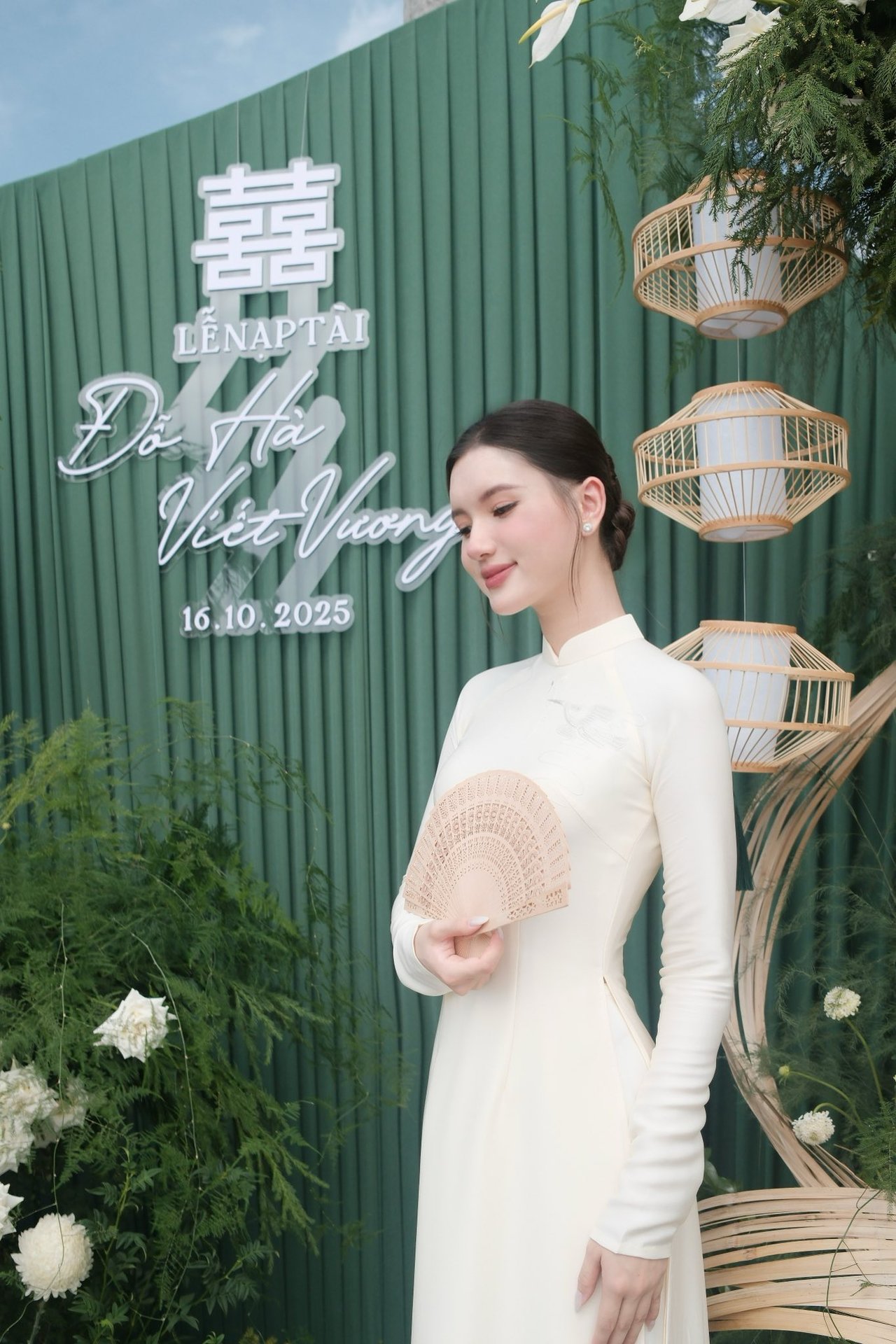 Chân dung cô gái xách vali cho Đỗ Hà ở Thanh Hoá gây sốt: Camera lia vội mà cũng cỡ này hả?- Ảnh 5.