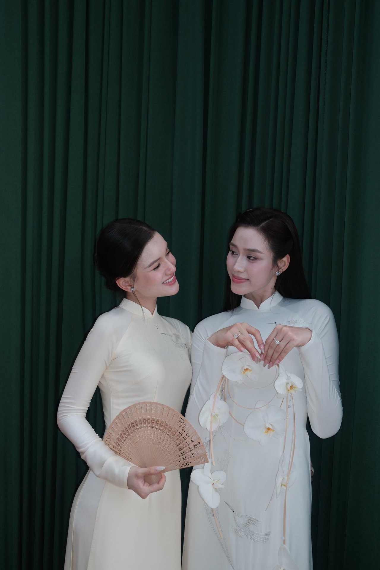 Chân dung cô gái xách vali cho Đỗ Hà ở Thanh Hoá gây sốt: Camera lia vội mà cũng cỡ này hả?- Ảnh 6.