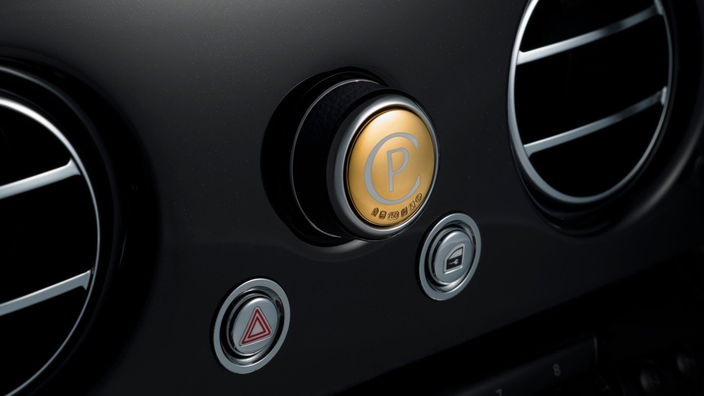 17-phantom-centenary-private-collection-gold-plated-rotary-dial.jpg