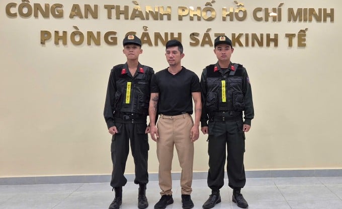 Lương Bằng Quang ngồi thẫn thờ bên đường trước khi bị bắt?- Ảnh 1.
