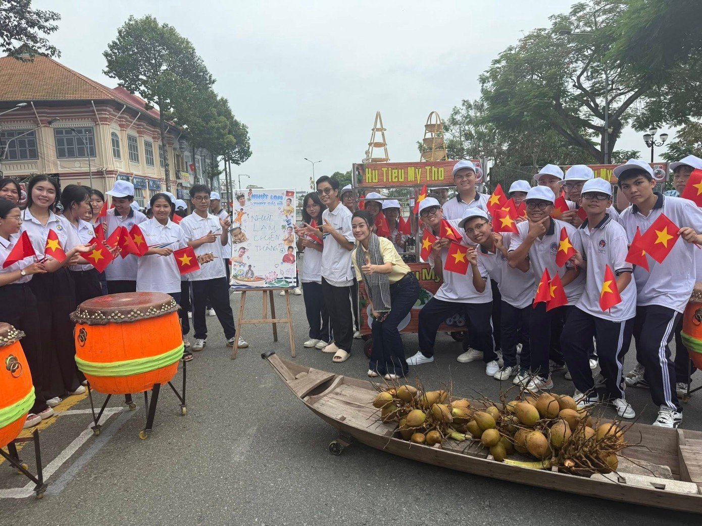 phi-linh.jpg