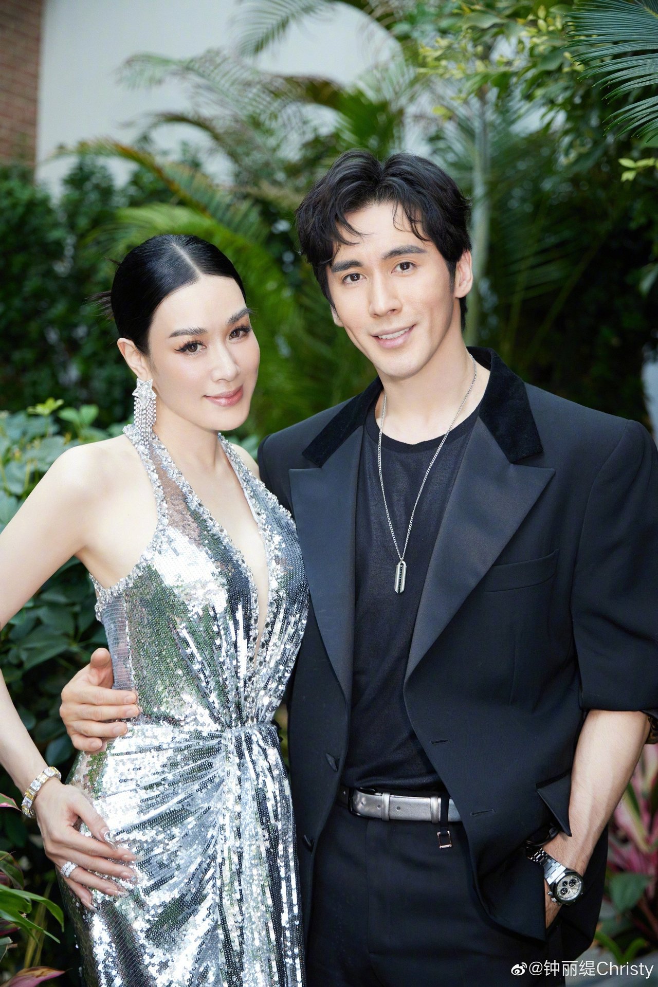 Con gái 15 tuổi của