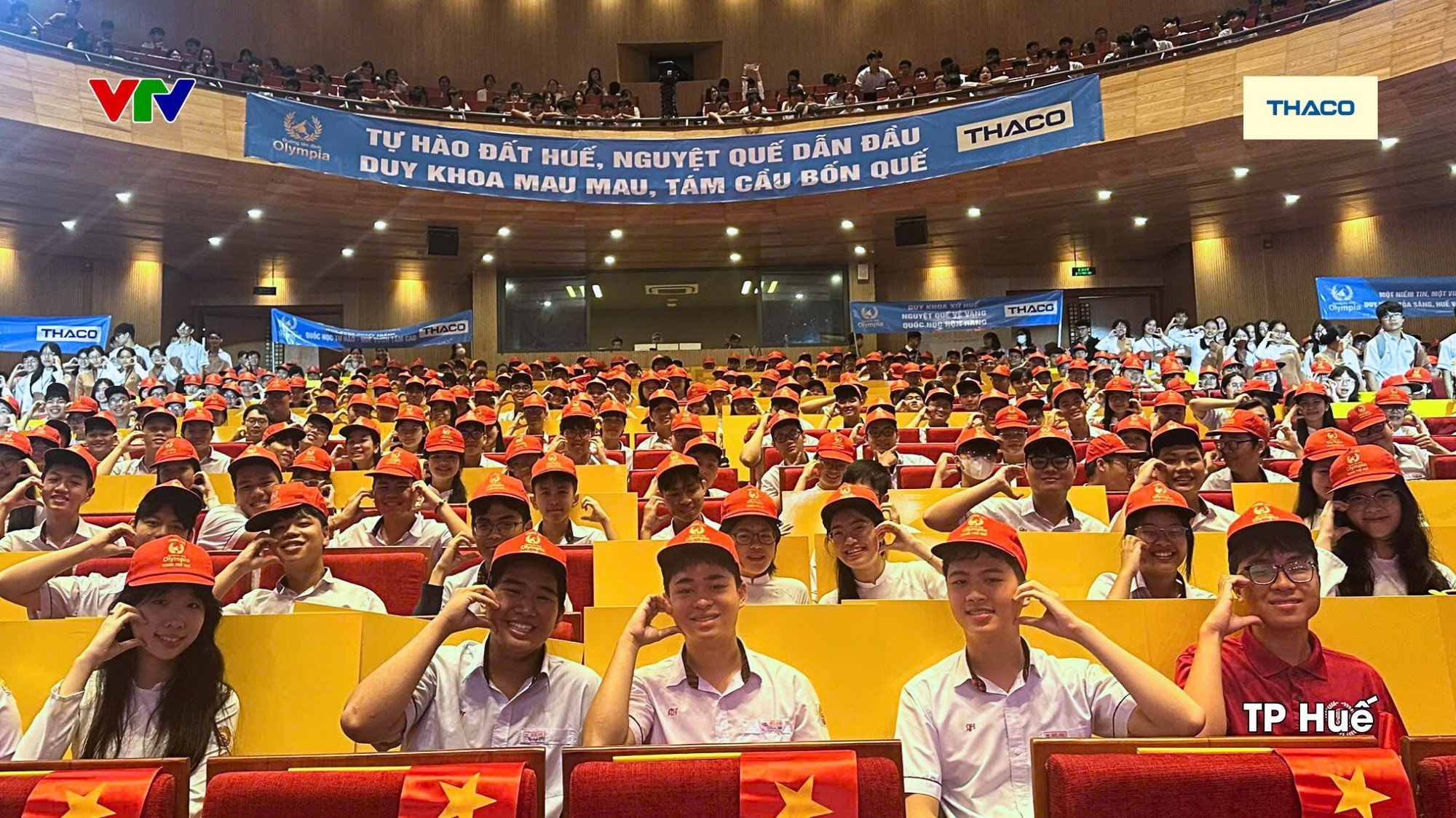Cập nhật không khí các điểm cầu Olympia 2025 trước giờ Chung kết: Dàn MC đổ bộ, nóng rực và háo hức lắm rồi!- Ảnh 3.