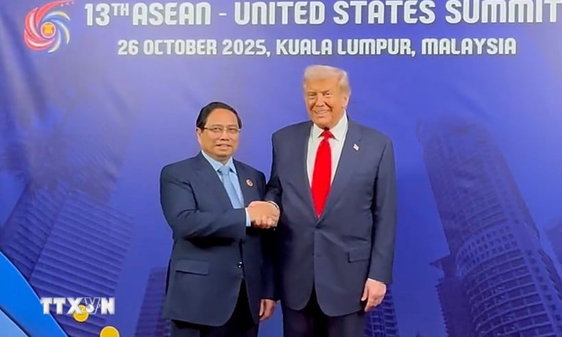 Thủ tướng Phạm Minh Chính gặp Tổng thống Mỹ Donald Trump - Ảnh 1.
