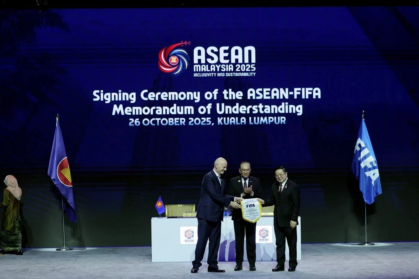 26-1761481542-fifa-tao-ra-giai-asean-cup-moi.jpg