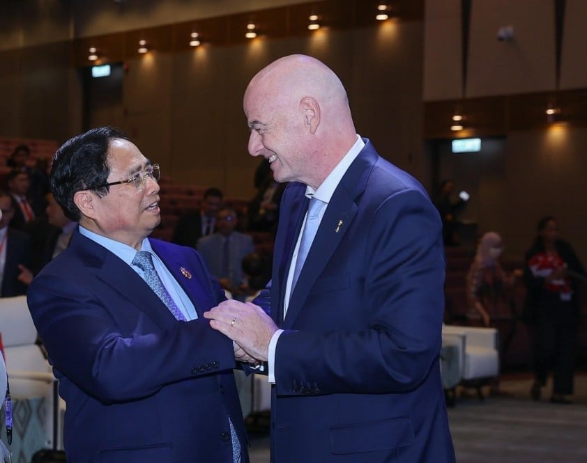 FIFA ra quyết định, tặng