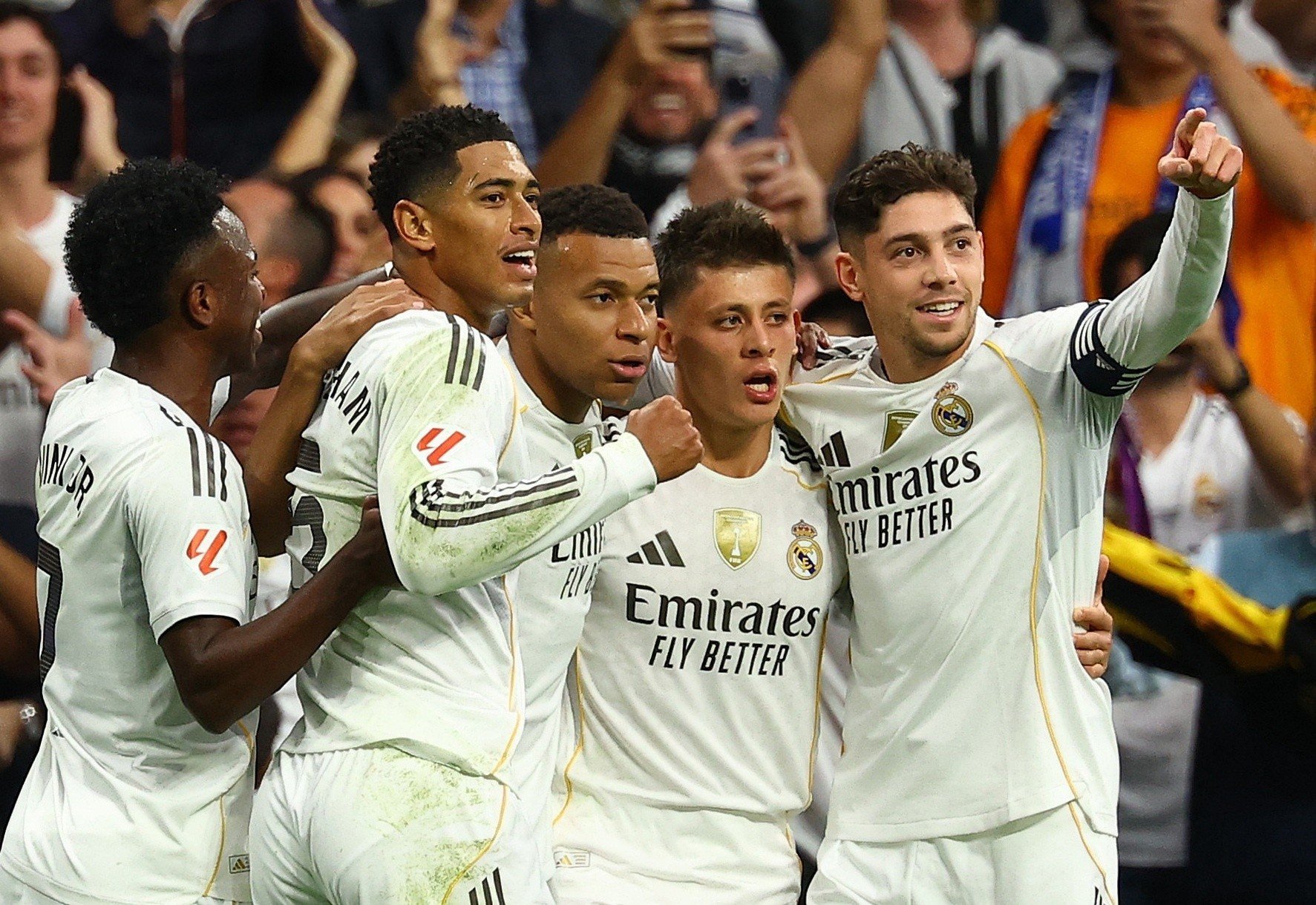 27-1761520657-mbappe-toa-sang-giup-real-ha-barca.jpg