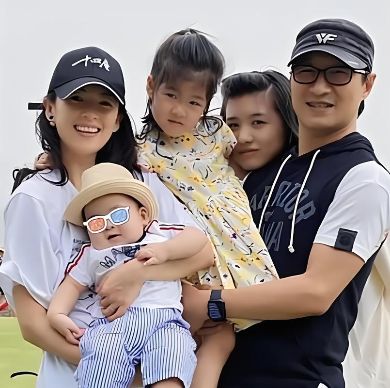 Chương Tử Di giành lại quyền nuôi con sau 2 năm ly hôn- Ảnh 3.