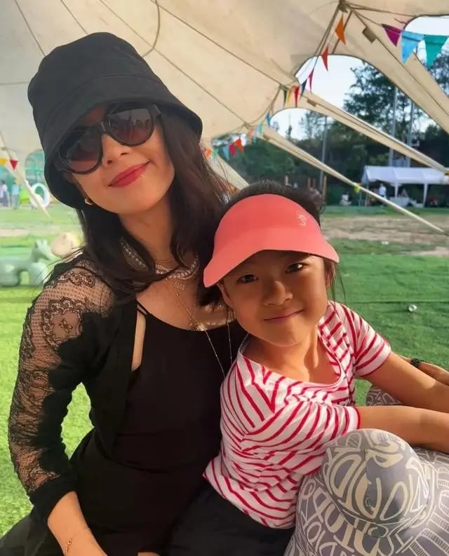 Chương Tử Di giành lại quyền nuôi con sau 2 năm ly hôn- Ảnh 4.