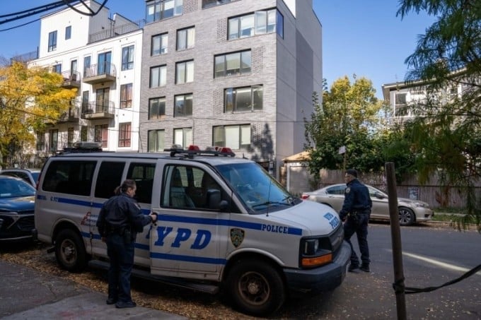 Cảnh sát New York làm việc tại hiện trường một vụ rạch mặt. Ảnh: Nydailynews