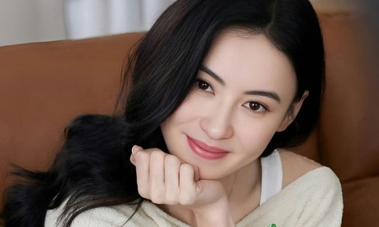 Mẹ Tạ Đình Phong khen Trương Bá Chi là "người mẹ hoàn hảo" - Ảnh 1.