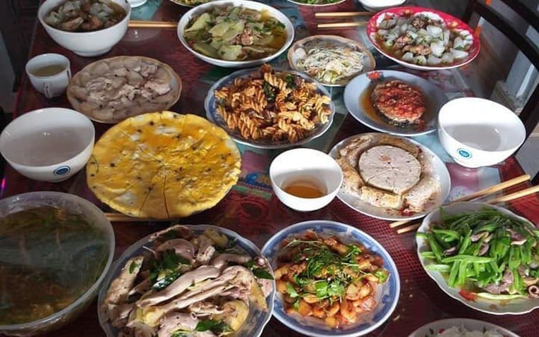 Sóng gió ập đến trong đám giỗ nhà chồng, cô vợ phản ứng nhanh gọn làm cả họ