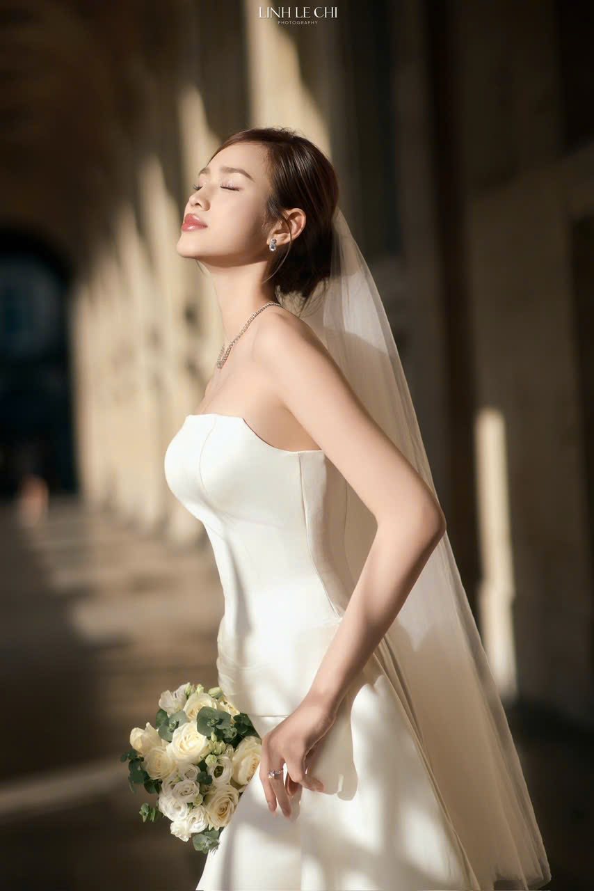 Trọn ảnh cưới ở Châu Âu của Đỗ Hà: Thiếu gia Viết Vương lại thế nữa rồi!- Ảnh 11.