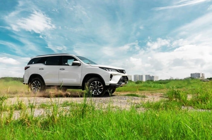 ‘Chơi sát ván’ Ford Everest, Toyota Fortuner giảm giá lăn bánh xuống ‘rẻ như cho’ đầu tháng 11/2025 ảnh 3